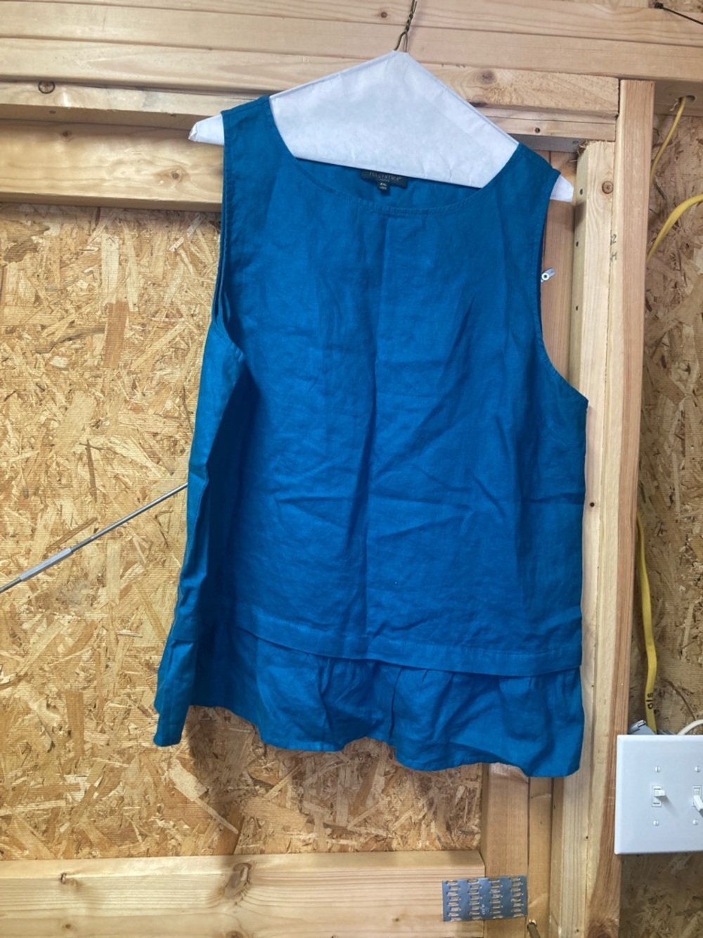 FOR CYNTHIA/Sleeveless Blue Ruffle Hem Linen Top